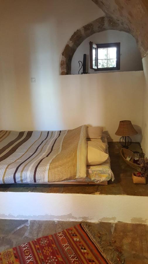 Athina Guesthouse モネンバシア エクステリア 写真
